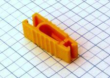 pinzeta na vyberanie poistiek